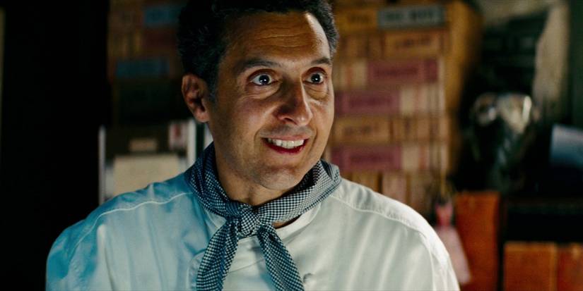 John Turturro sorrindo em transformadores: vingança dos caídos.