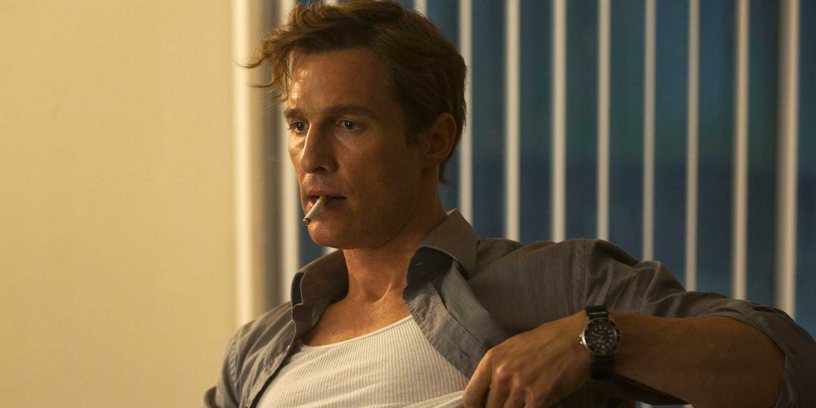 Matthew McConaughey as Rust Cohle with a cigarette in his mouth in True Detective season 1