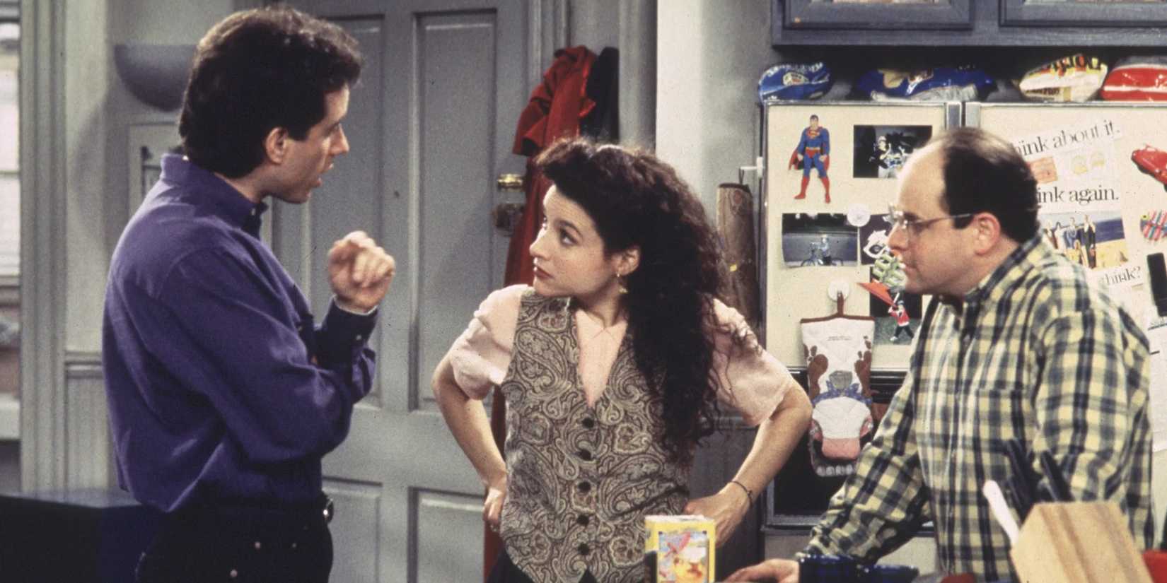 Jerry, Elaine e George na cozinha em Seinfeld