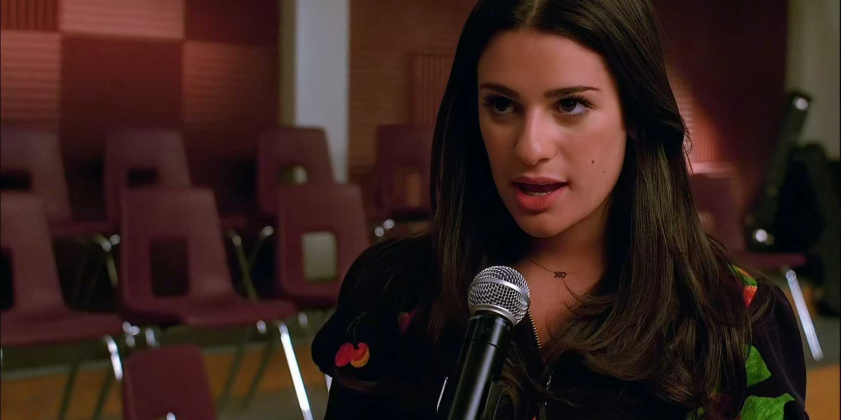 Rachel Berry cantando em Glee