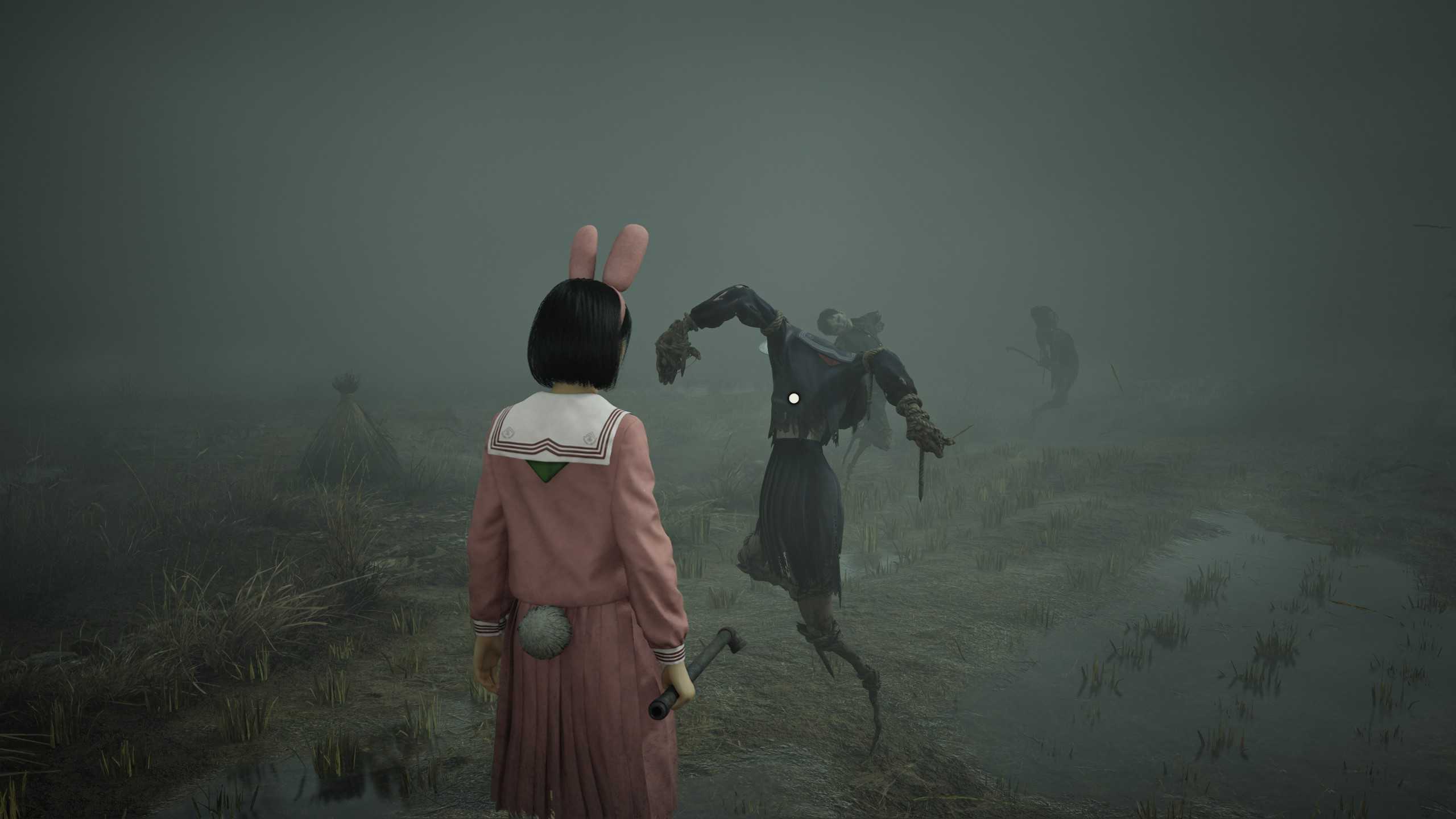 Posizione del primo spaventapasso in Silent Hill f durante il puzzle Lost in the Fog