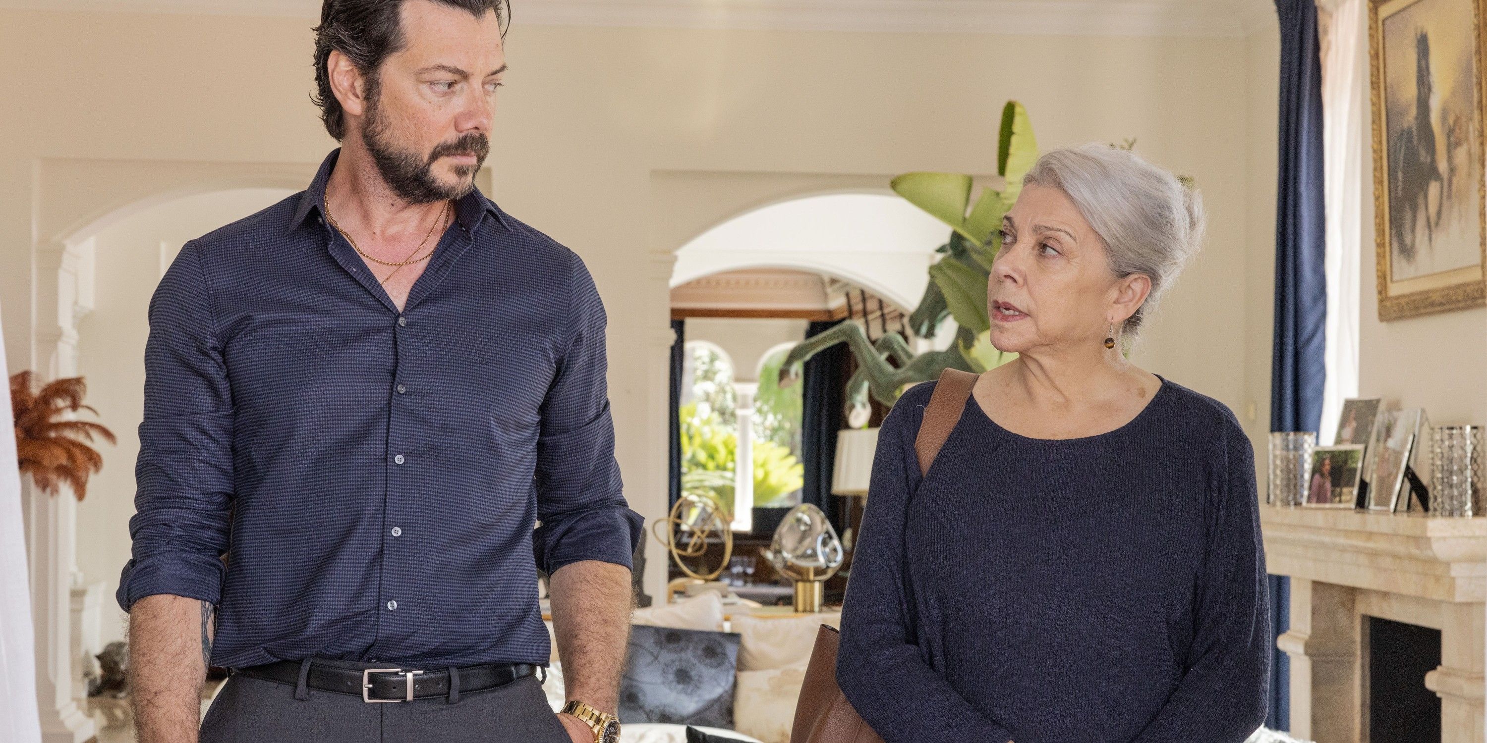 Netflix's Two Graves Is A Gripping 3-Episode Thriller In The Vein of Harlan Coben