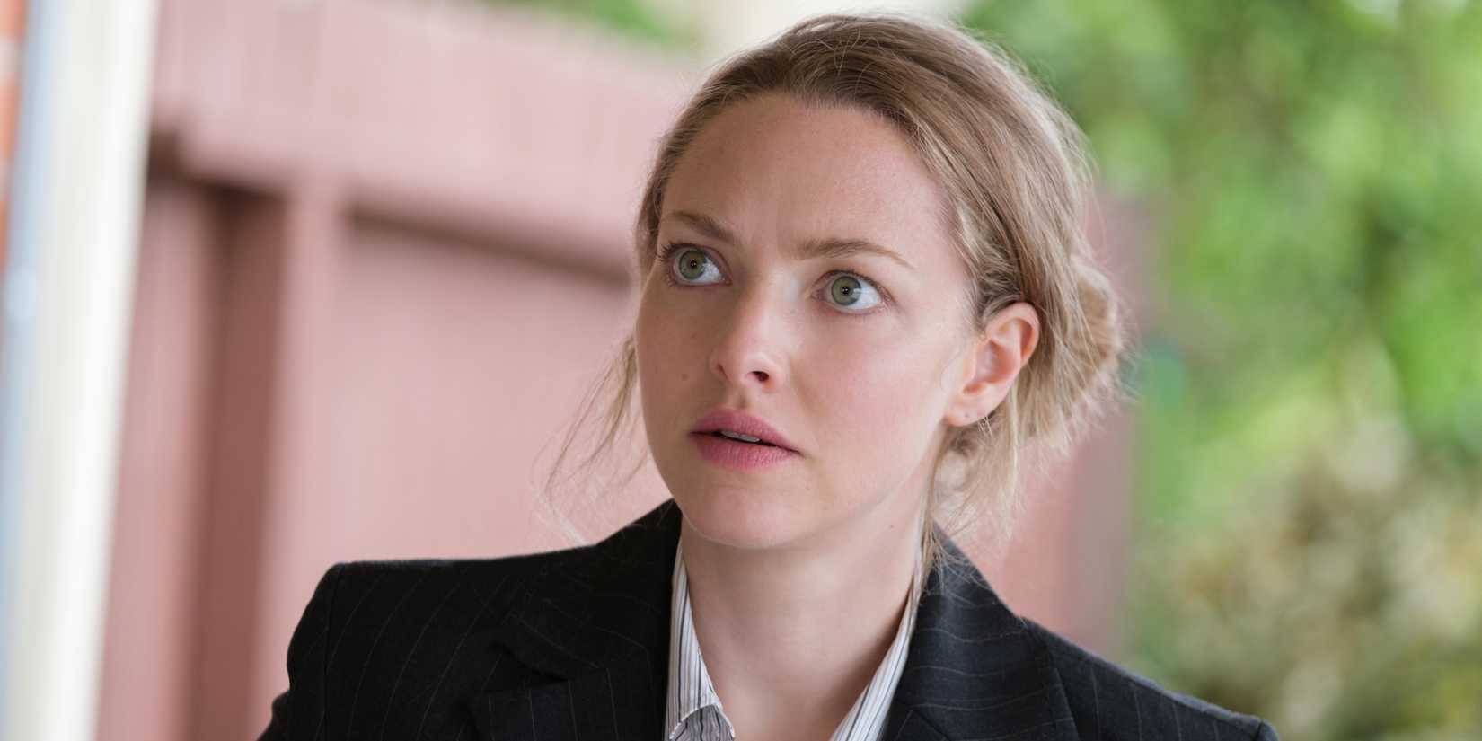 Amanda Seyfried as Elizabeth Holmes looking confused in The Dropout