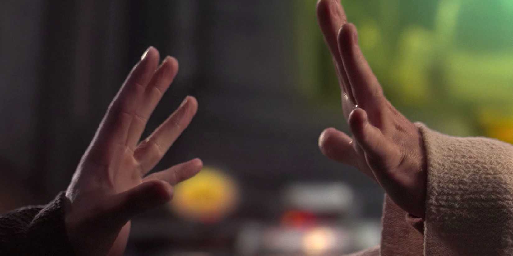 Anakin and Obi-Wan hands in Star Wars