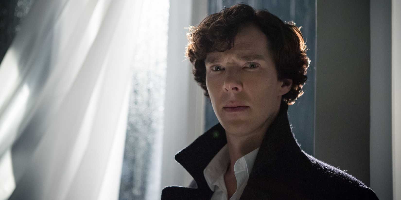 Benedict Cumberbatch como Sherlock Holmes em Sherlock