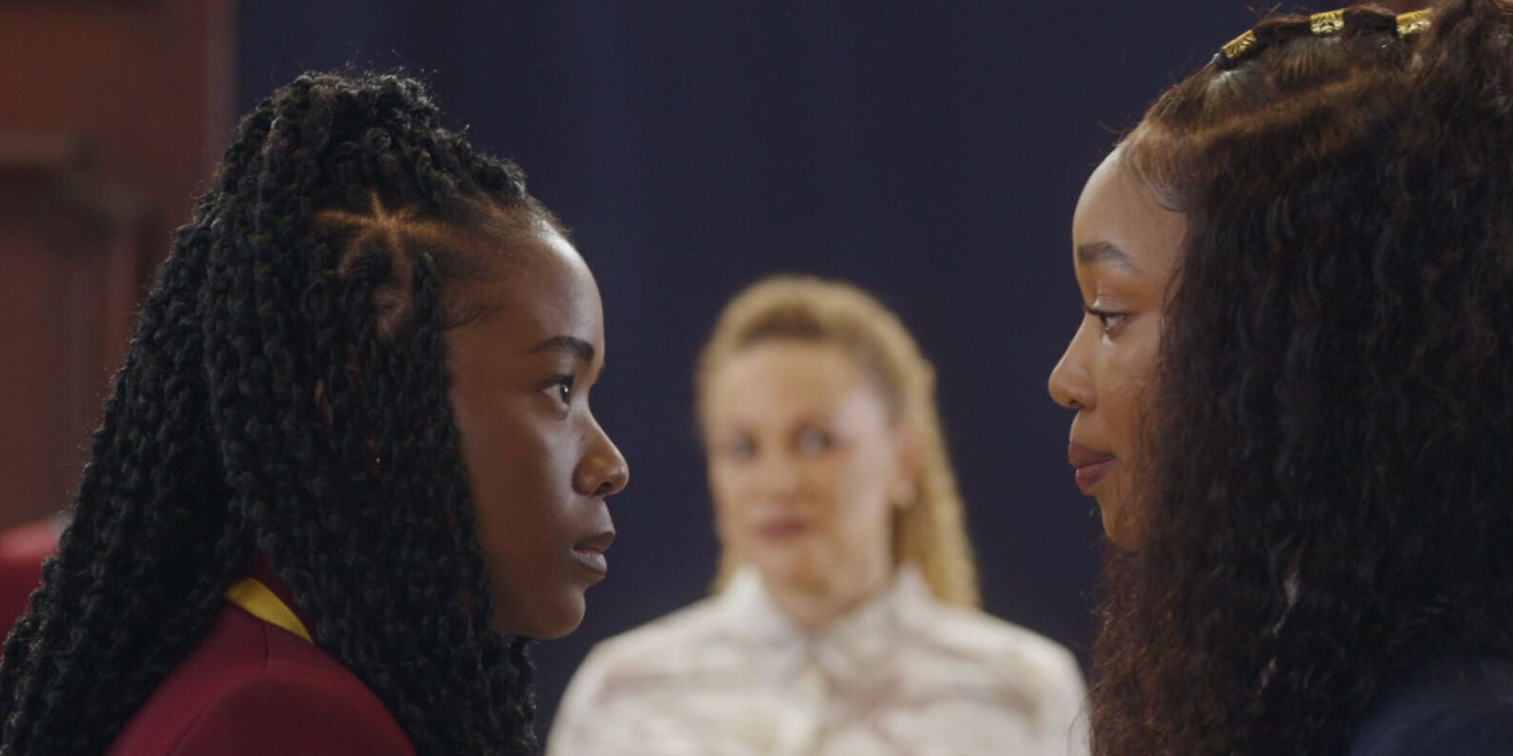 Sandi Schultz, Ama Qamata e Khosi Ngema in Blood & Water
