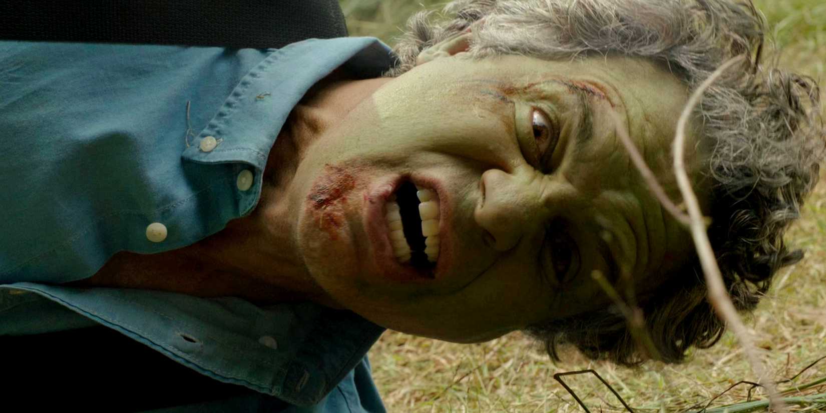 Bruce Banner transforming in She-Hulk episode 1