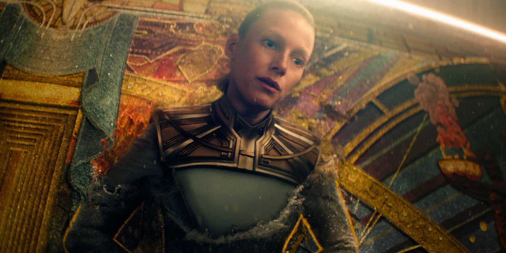 Character leans toward the ground in Foundation season 3