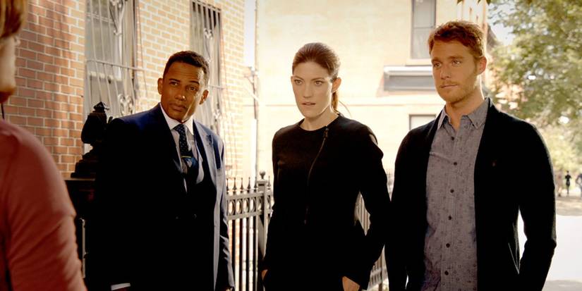 Characters from Limitless talking to a character off-screen