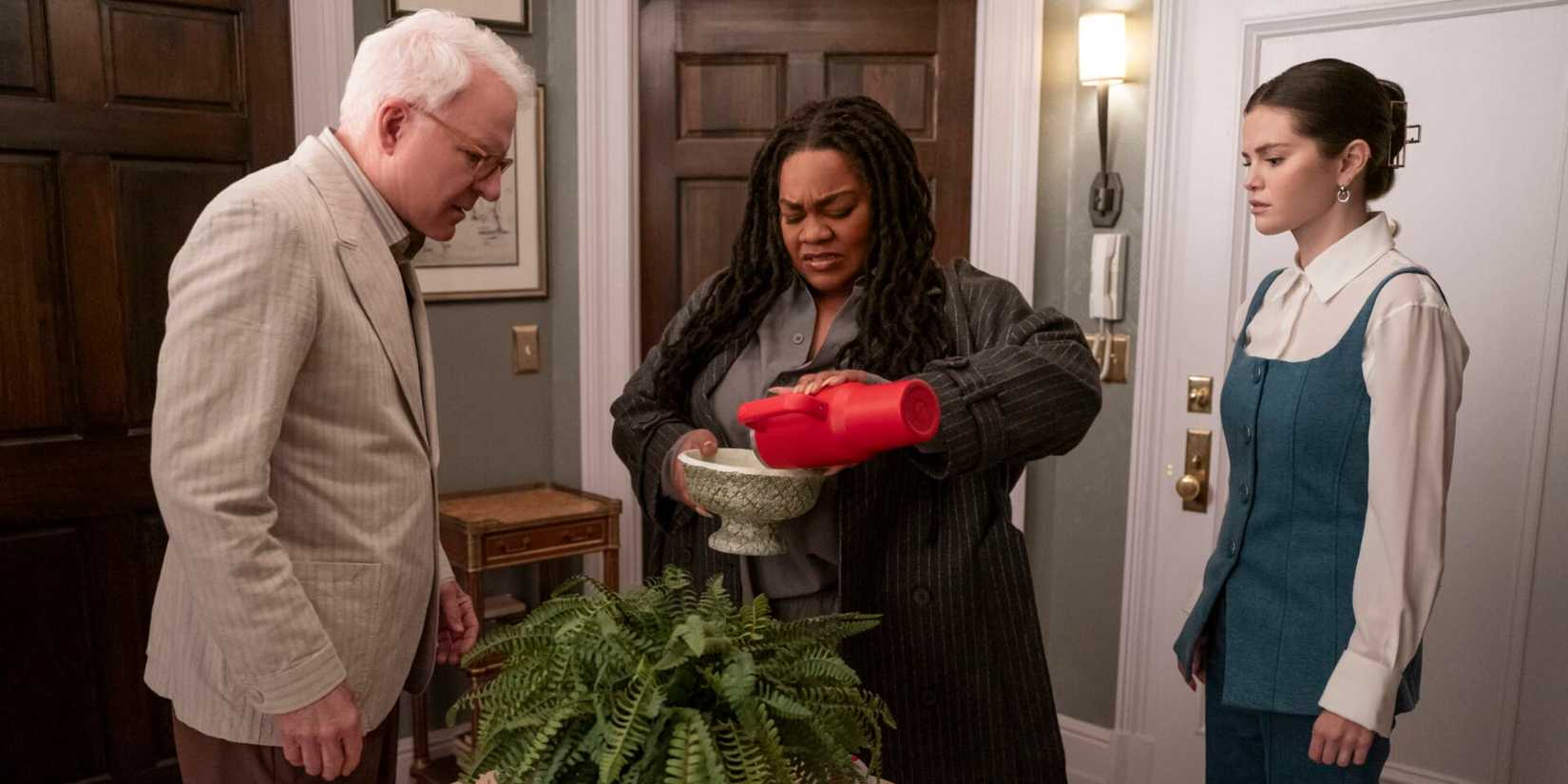 Charles, Detetive Williams e Mabel em Only Murders in the Building, temporada 5, episódio 6.