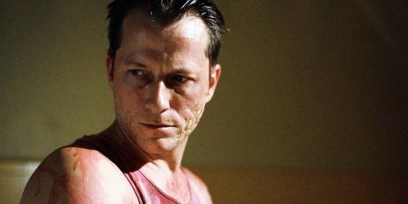 A blood-soaked Richard Speck looks over his shoulder in Chicago Mᴀssacre: Richard Speck