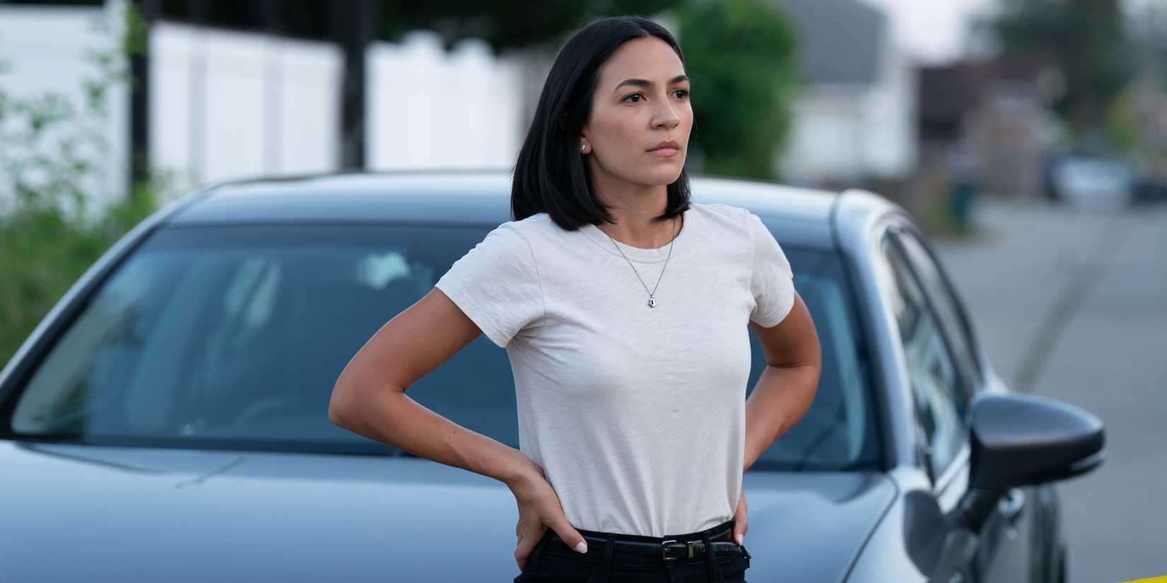 Natalee Linez with her hands on her hips in Chicago PD