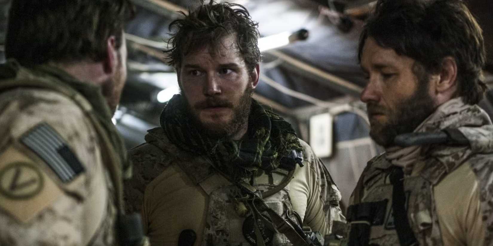 Chris Pratt and Joel Edgerton as Justin and Patrick on a mission in a helicopter in Zero Dark Thirty