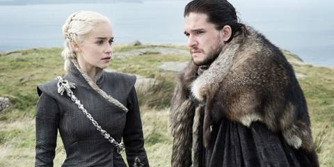 Daenarys and Jon Snow in Game of Thrones
