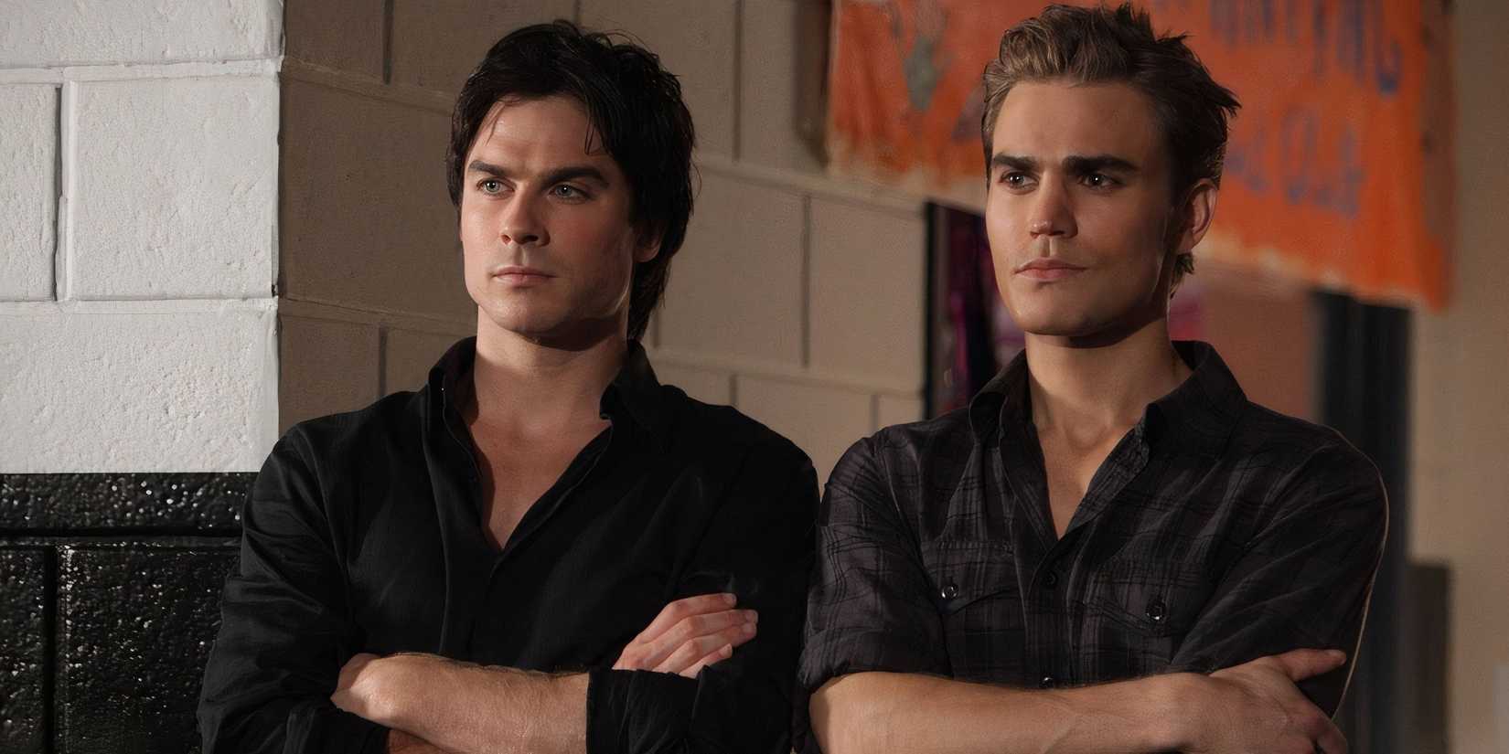 Damon e Stefan Salvatore em The Vampire Diaries