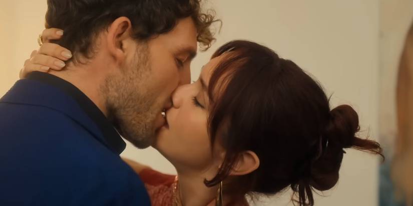 Daniel and Cherry kiss in The Girlfriend
