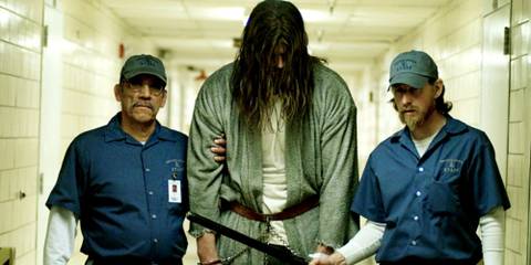 Danny Trejo as a guard with Tyler Mane as Michael Myers in Halloween