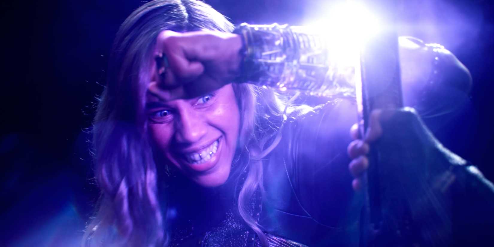 Dar-Benn smiles while fighting the Marvels in The Marvels