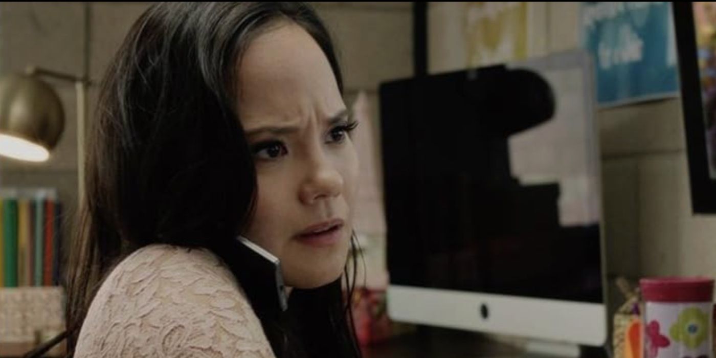 Dark Web - scena con Lana McKissack