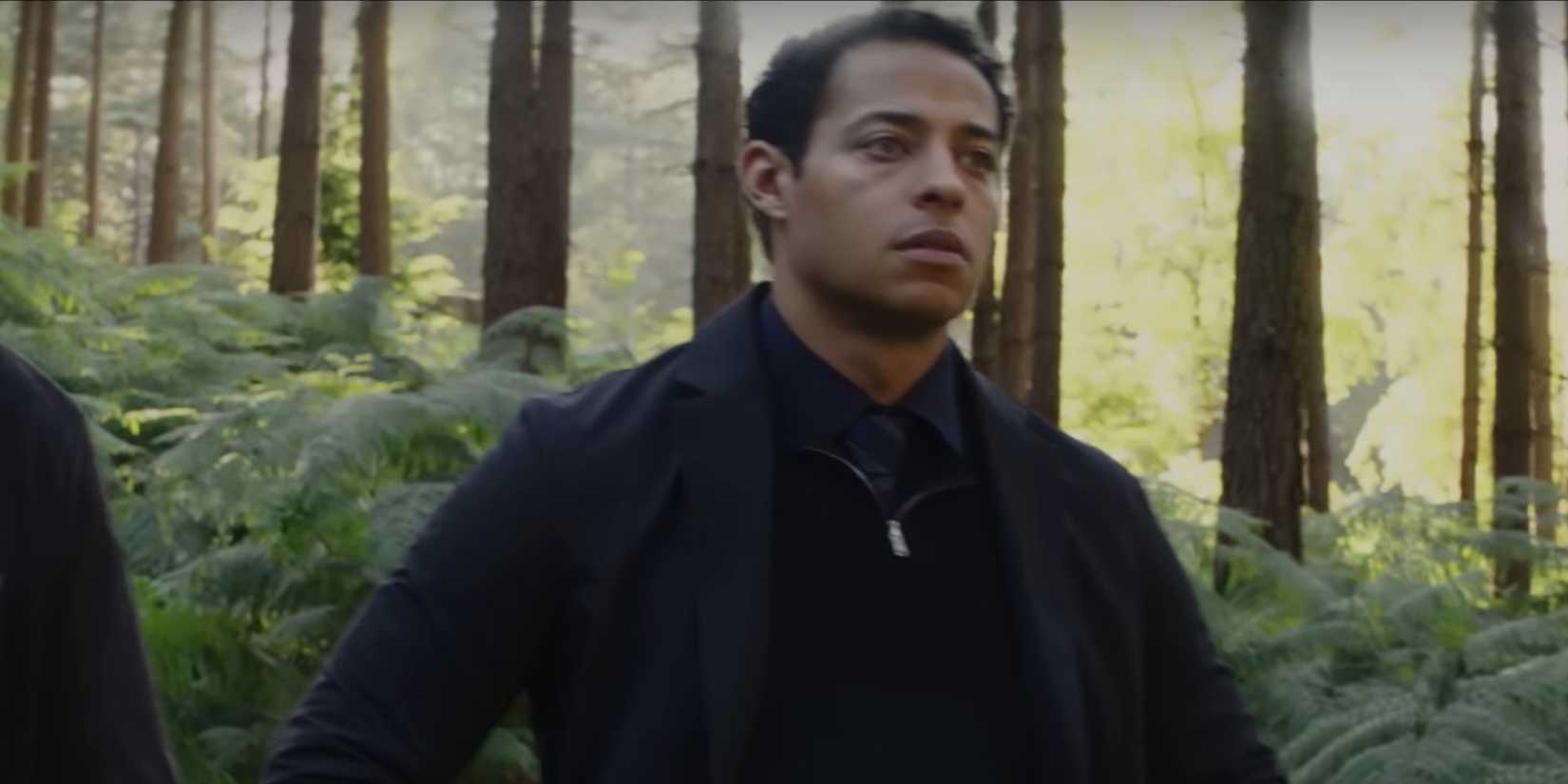 Daryl McCormack as Cyd in Wake Up ᴅᴇᴀᴅ Man