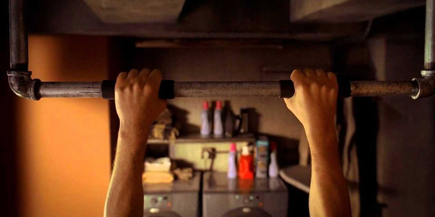 Desmond doing pullups in Lost