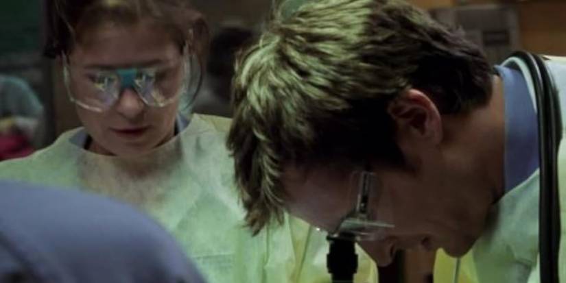 10 Unforgettable ER Scenes That Still Resonate Today