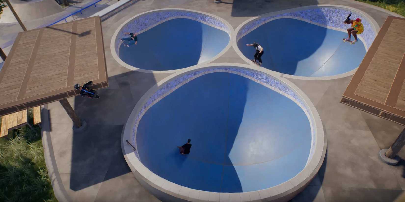 Skate 4 multiple players in skating park practicing different tricks together