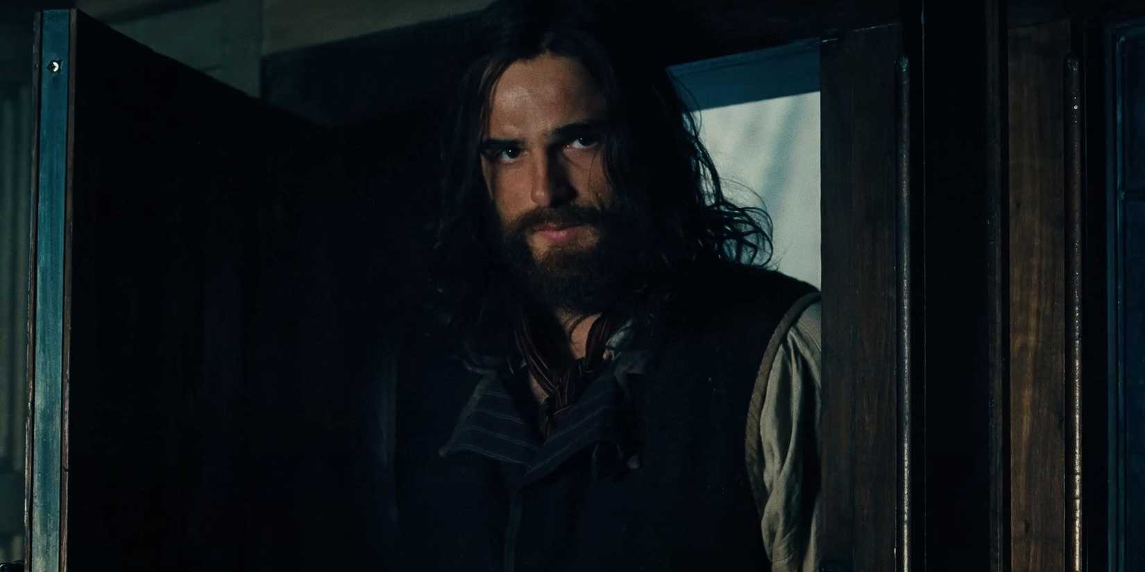 Jacob Elordi como Heathcliff em Wuthering Heights