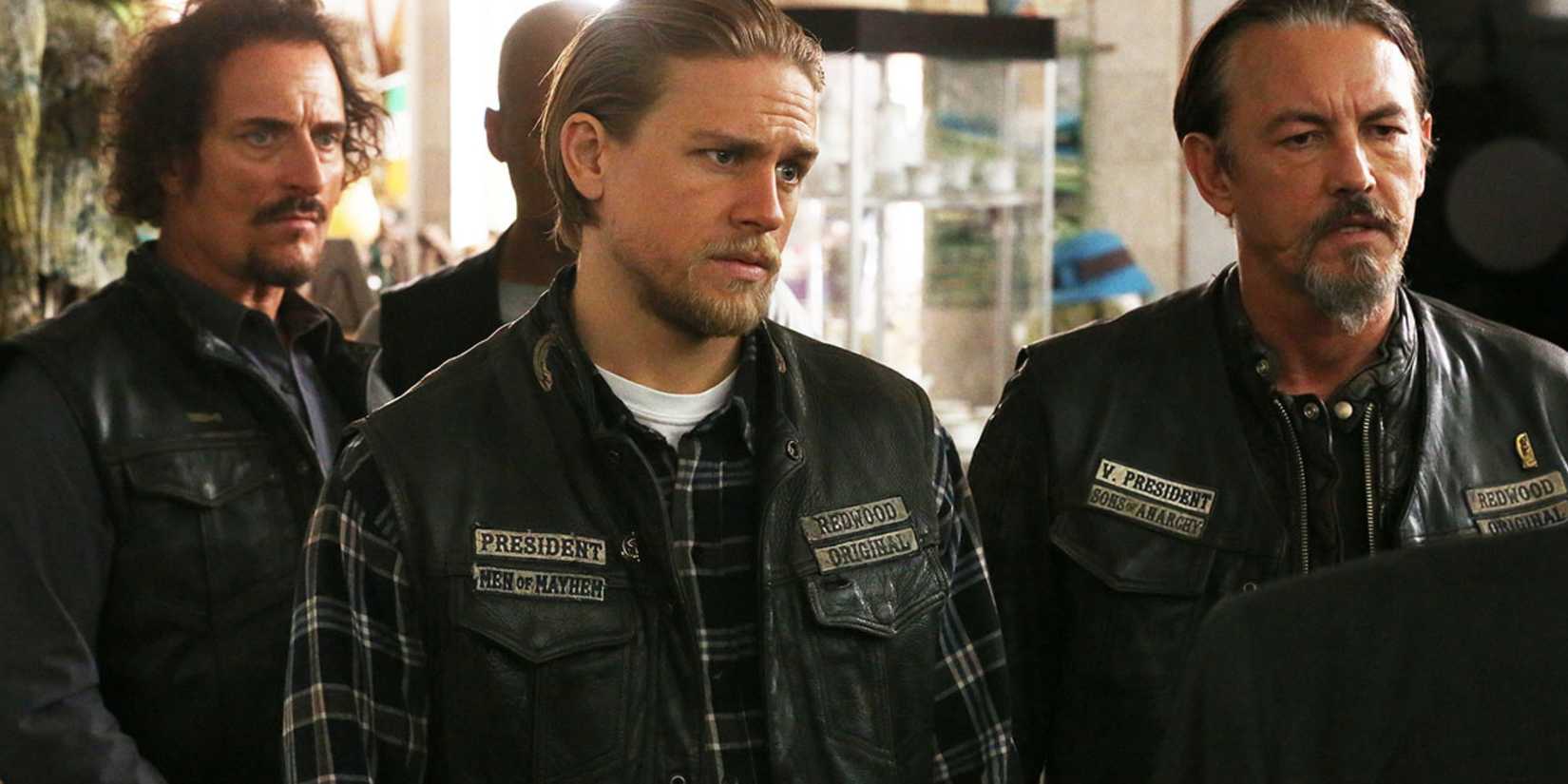 Jax and SAMCRO members in the Sons of Anrchy finale