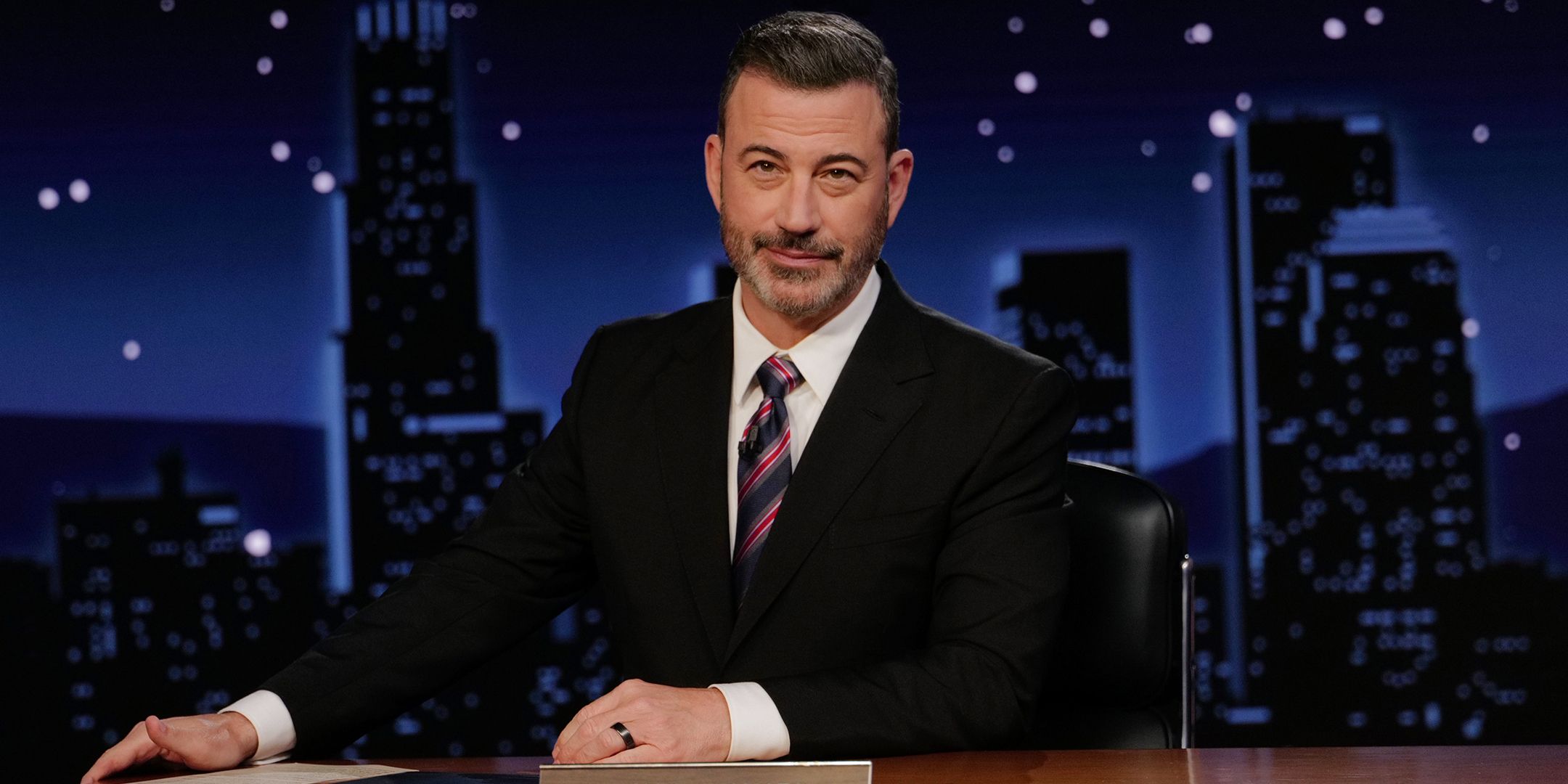 Disney+ izgubil milijon gledalcev po začasni ustavitvi Jimmyja Kimmela, prihodnost oddaje pa je v rokah Disneyja