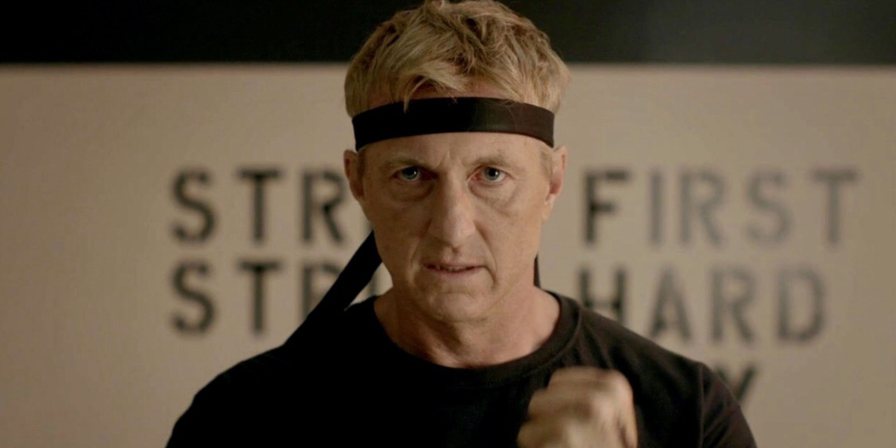 Johnny Lawrence nella prima stagione di Cobra Kai