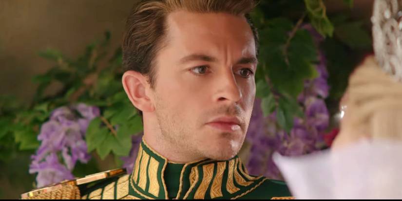 Jonathan Bailey as Fiyero wearing royal regalia in Wicked For Good