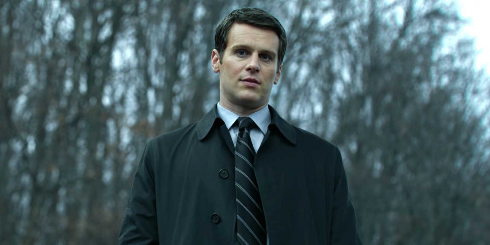 Jonathan Groff as Holden in Mindhunter season 1