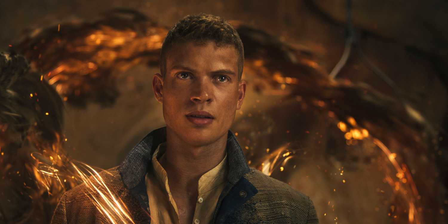 Joshua Stradowski as Rand Al'Thor in a midshot heroic expression in The Wheel of Time season 3 episode 8