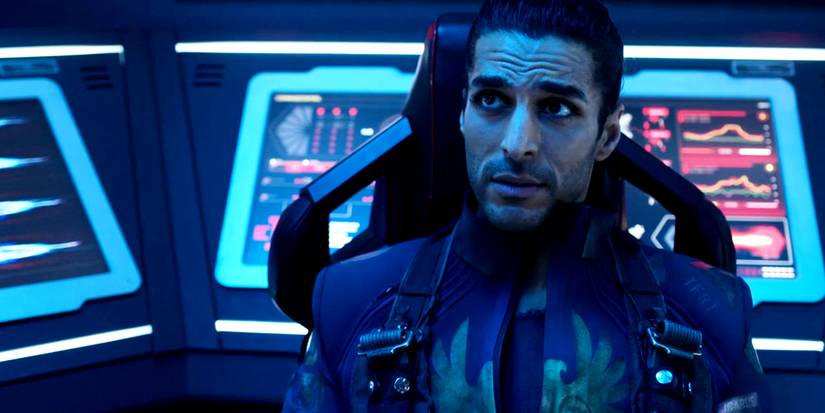Keon Alexander as Marco Inaros sitting in his ship in The Expanse