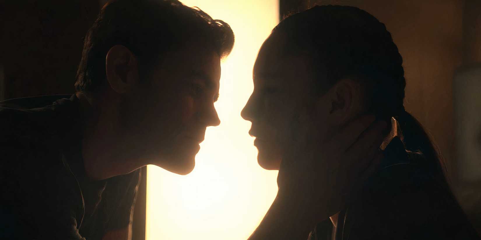 KIrk and La'an silhouette