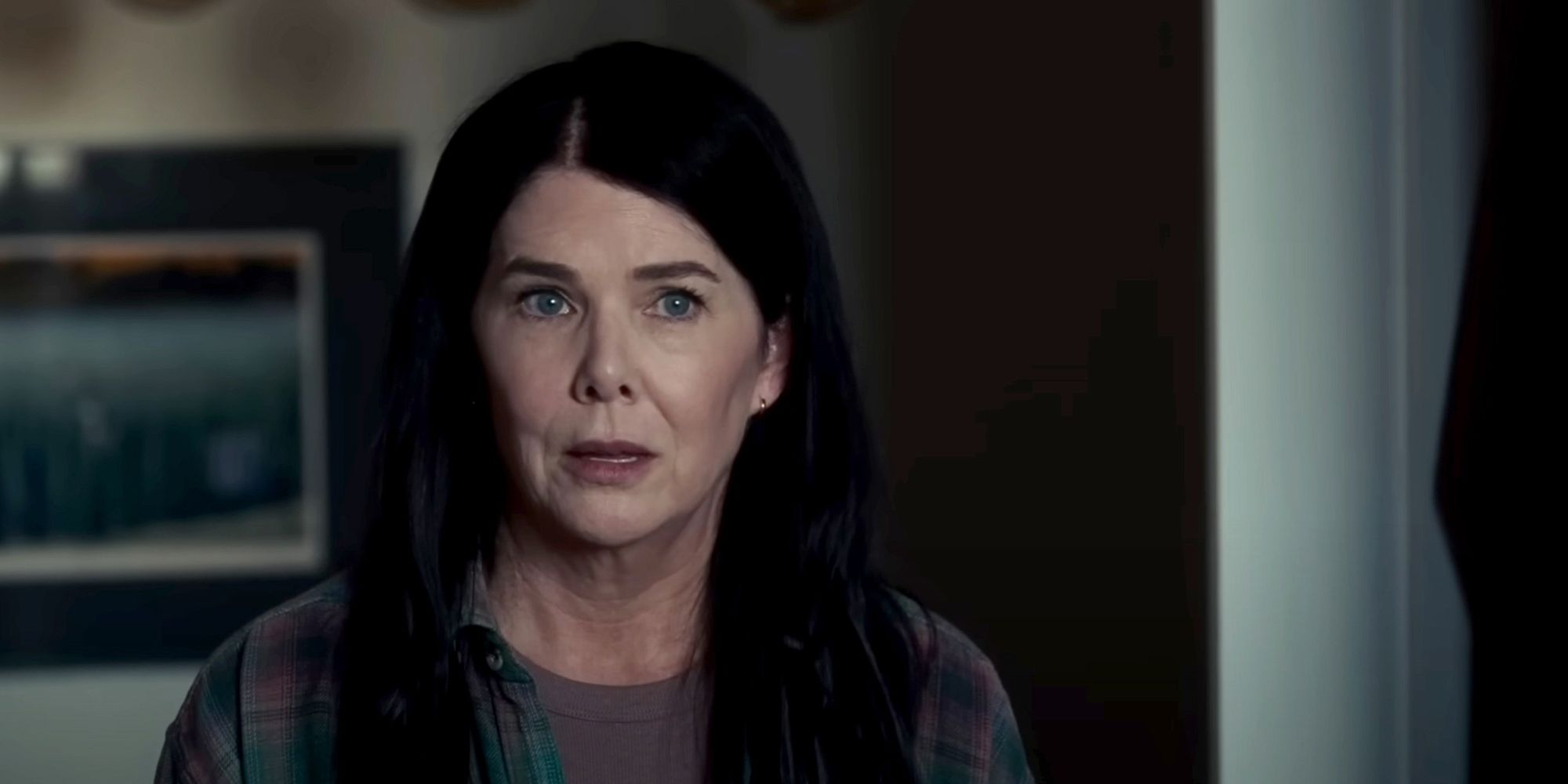 Why This Twinless Character Is “Half Out Of Her Mind” Revealed By Stars