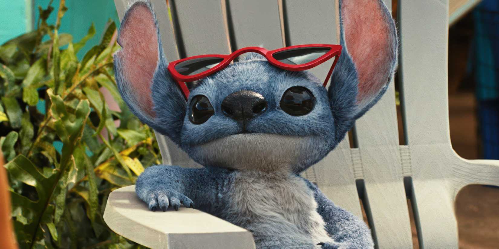 Stitch usando óculos de sol em Lilo & Stitch.
