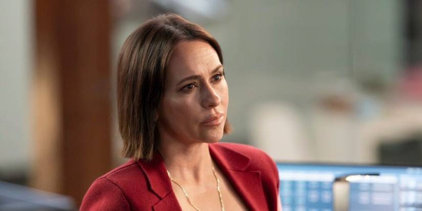 Maddie from 9-1-1 Talking to someone off camera