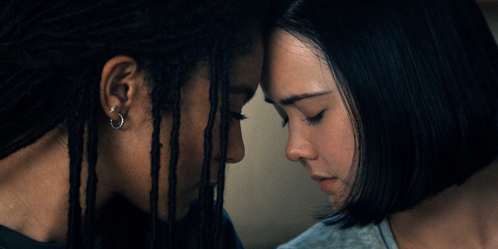 Marie and Jordan leaning their heads against one another in Gen V season 2