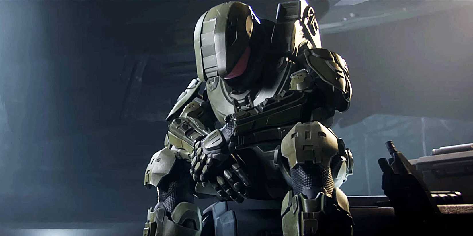 Master Chief sat down looking sad in Halo 4.