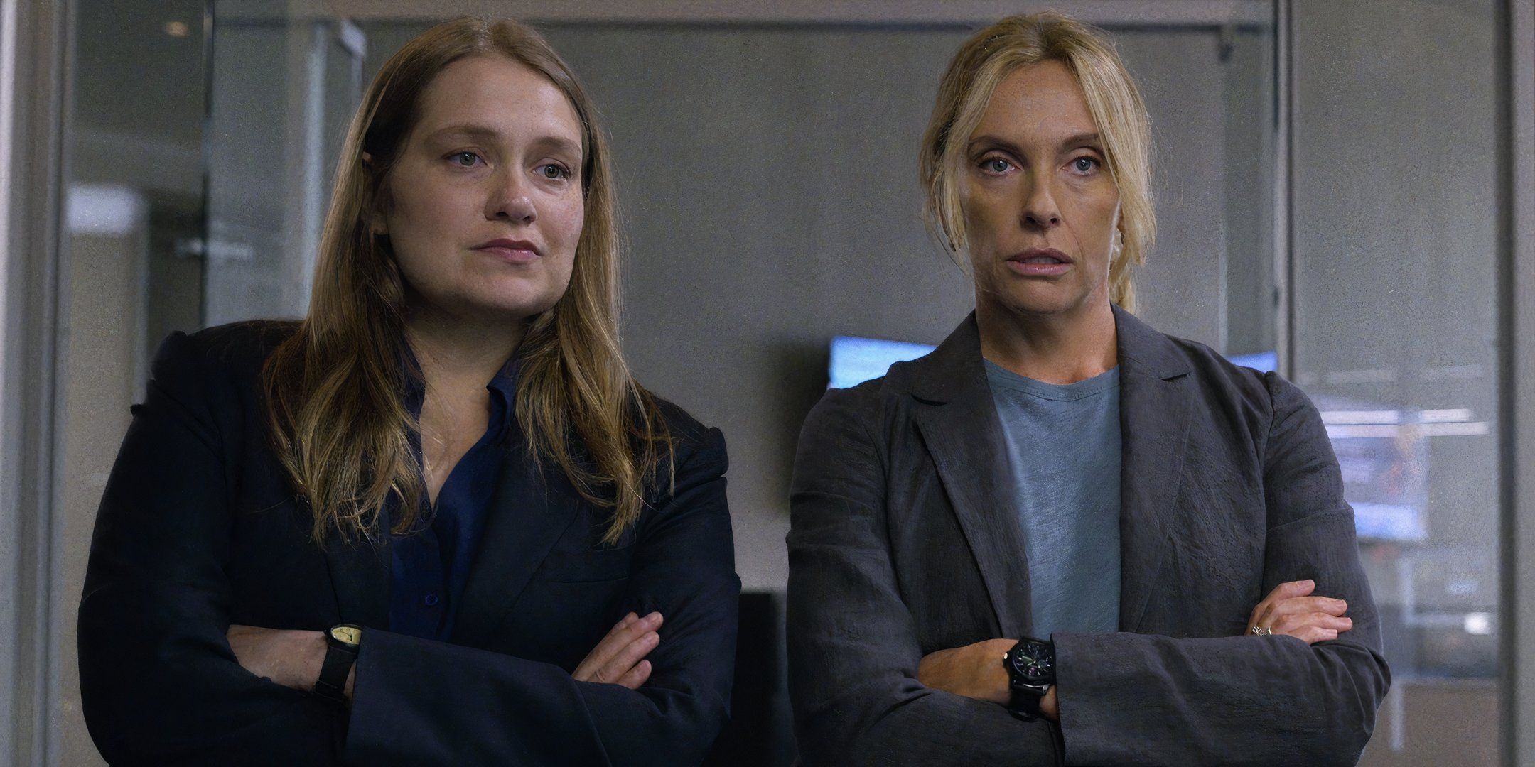 Merritt Wever e Toni Collette in Unbelievable