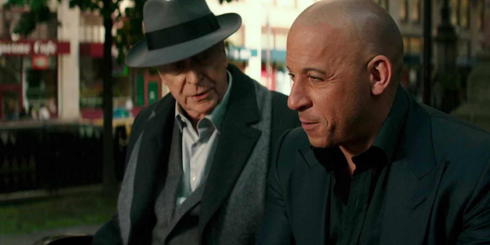 Michael Caine como Dolan e Vin Diesel como Kaulder em The Last Witch Hunter