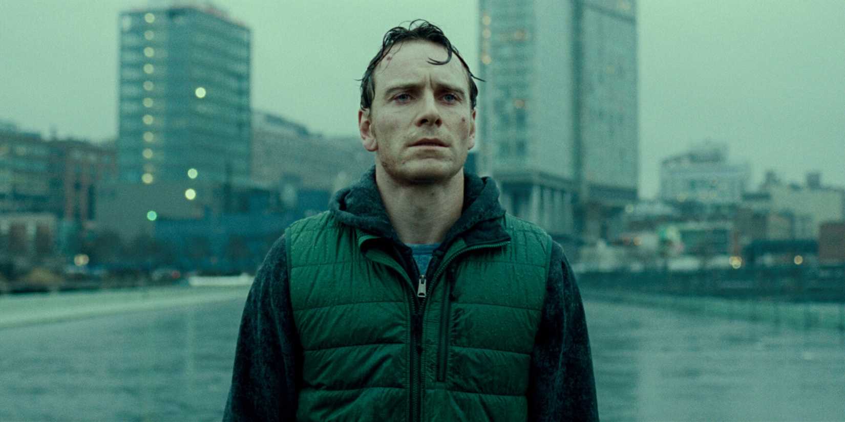 Michael Fassbender como Joseph Kennedy Sr.