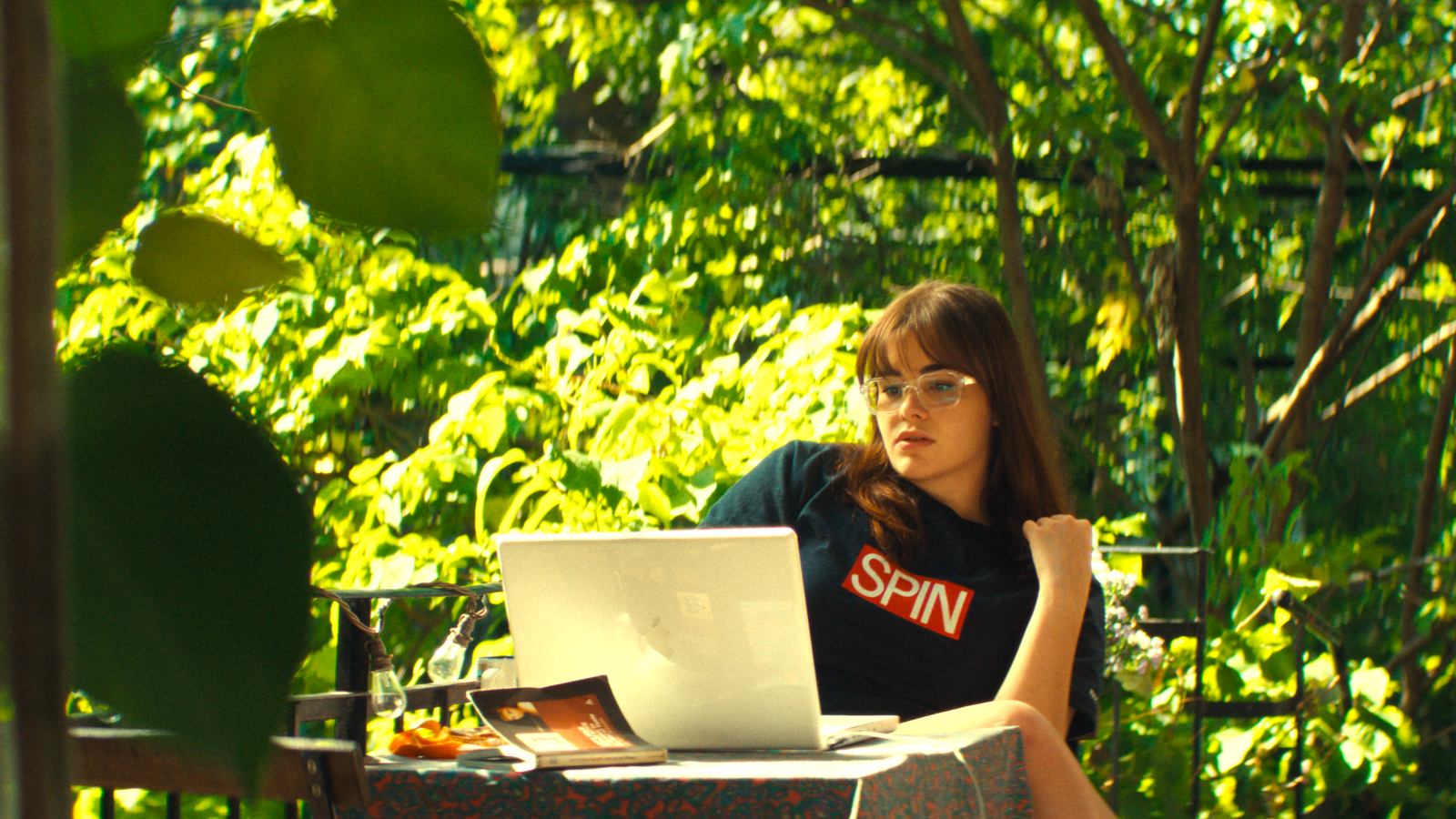 Barbie Ferreira Proves She’s A True Star In Charming & Relatable Dramedy Barbie Ferreira Proves She’s A True Star In Charming & Relatable Dramedy