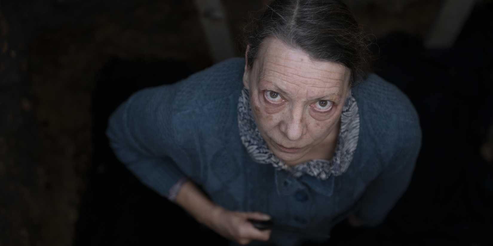 Emma Larsimon, a protagonista de Marianne, em uma cena da série.