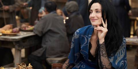 Natasha O'Keefe as Lanfear the Forsaken smiling ruefully in The Wheel of Time
