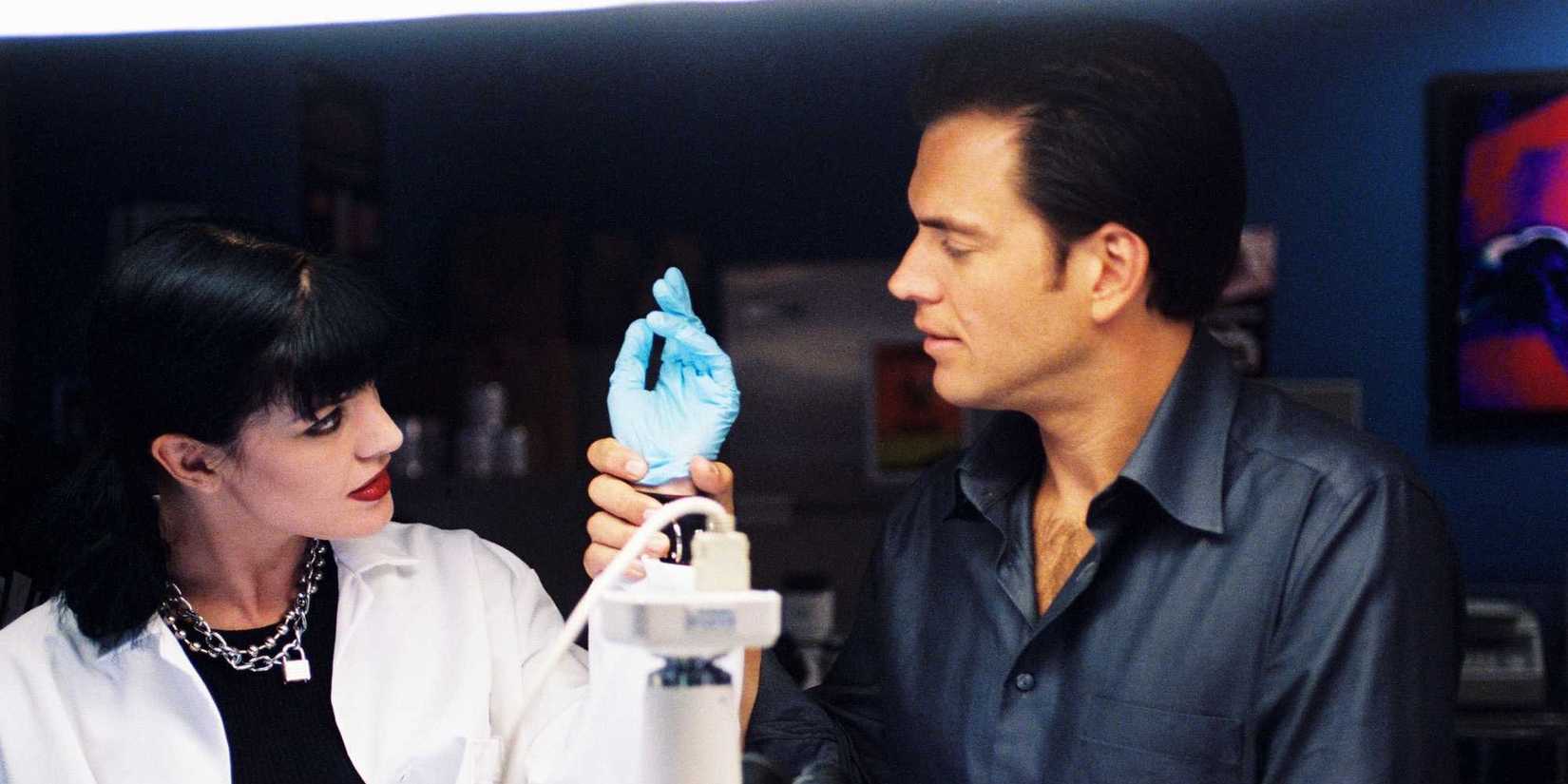 Pauley Perrette as Abby Sciuto and Michael Weatherly as Tony DiNozzo in NCIS