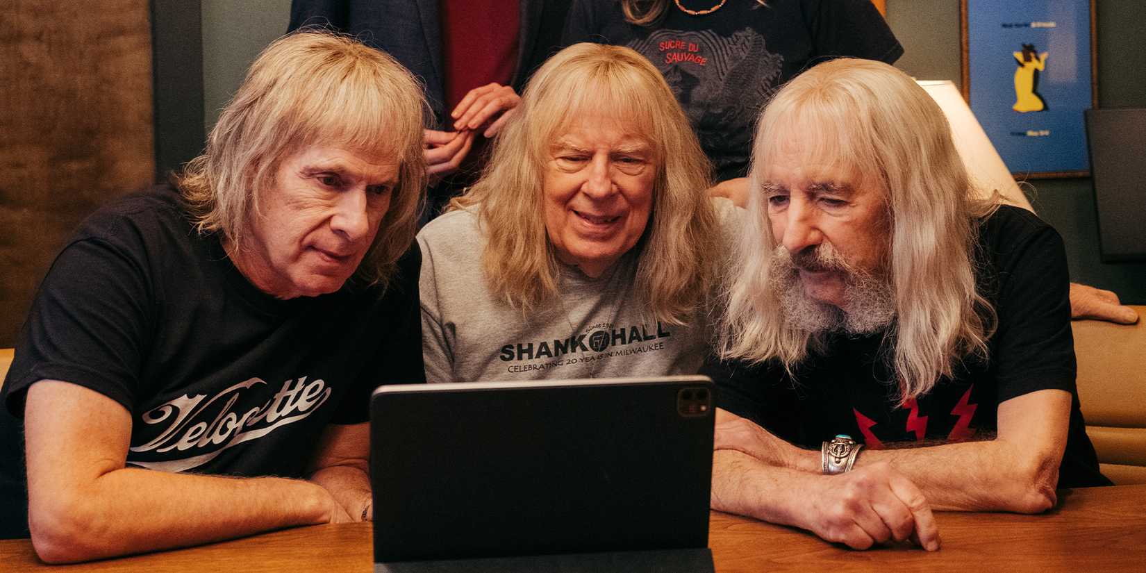 Nigel Chufunell David St. Hubbins and Derek Smalls Spinal Tap II watching iPad