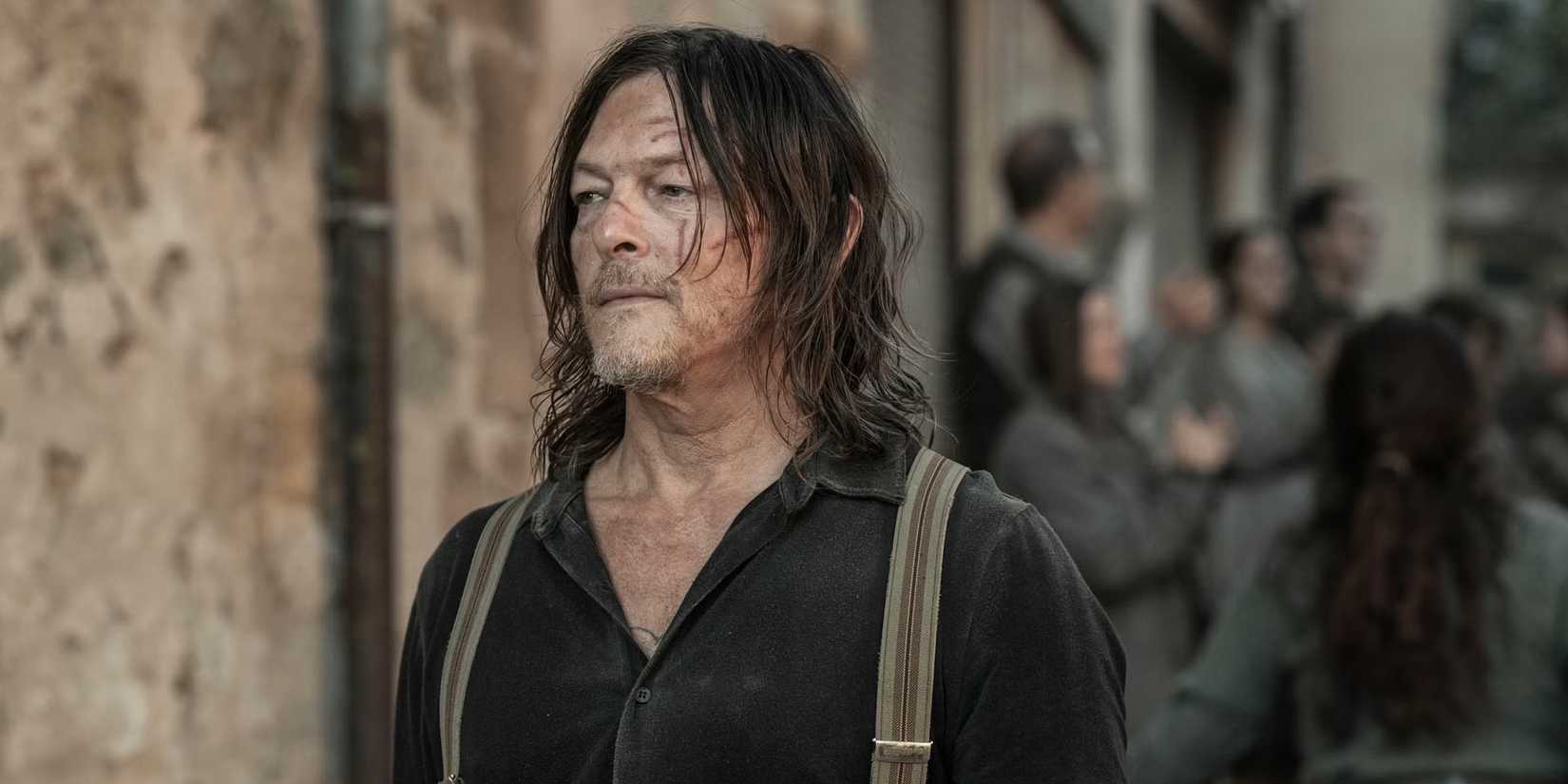Daryl Dixon olhando para o horizonte